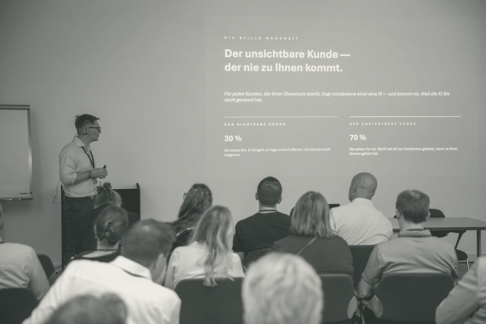 Daniel Richter während seines Vortrags über KI und Kaufverhalten auf dem DER KREIS Kongress 2026